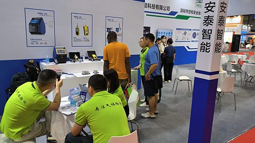 深國安展館現場