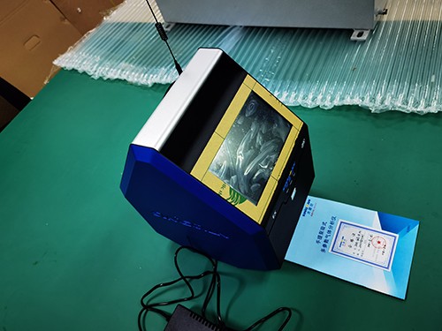 手提泵吸式多參數(shù)氣體分析儀