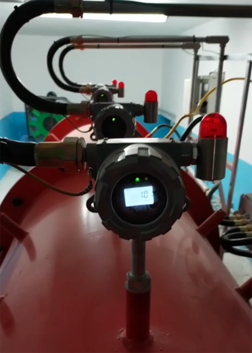 管道式八氟環(huán)丁烷檢測儀